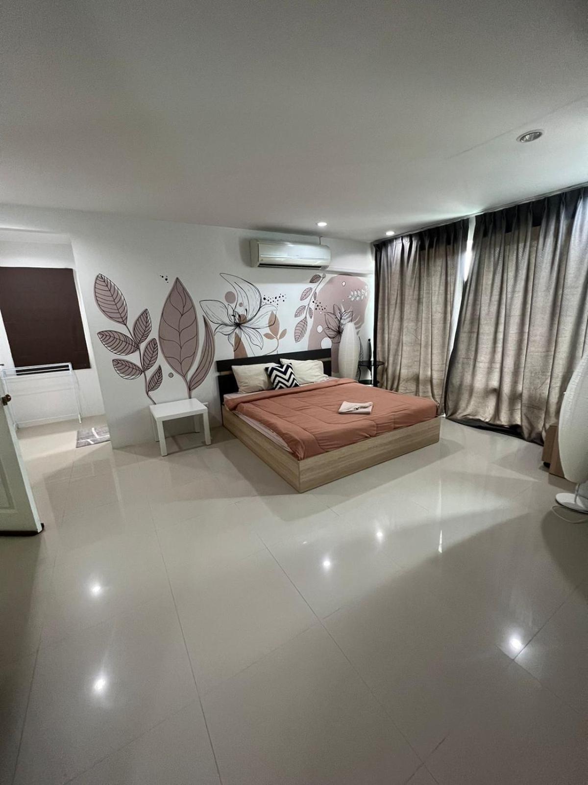 The Chu Cafe / Guesthouse Nai Harn Exterior foto